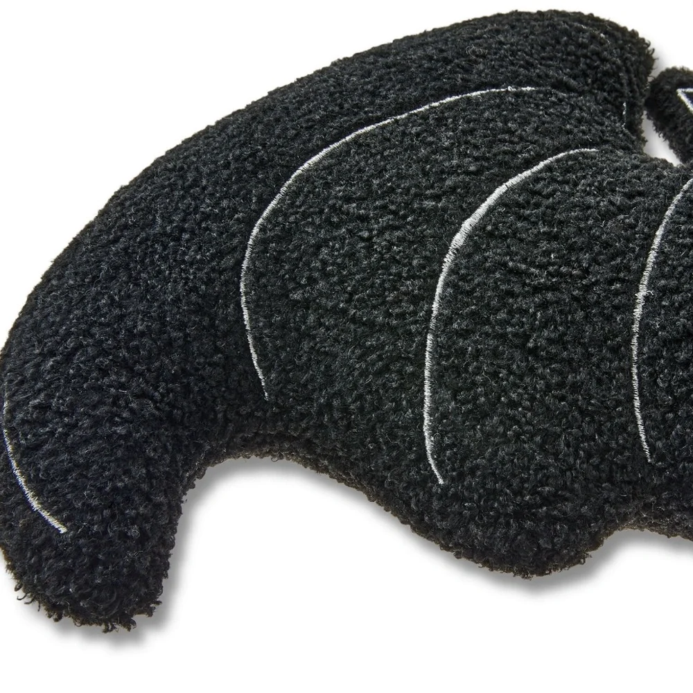 🆕Celebrate Bouclè Shaped Bat Accent Pillow